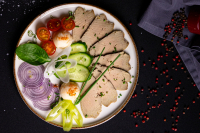 Fried, cold goose liver in its own fat, with lilac onion, hot green paprika, tomato, toast - 