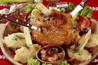 Chrumkavé bravčové koleno pre 2 osoby -